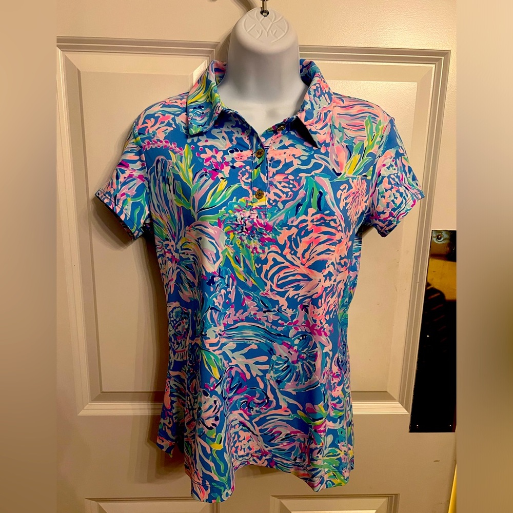 NWOT Lily Pulitzer Luxletic fitted shirt
